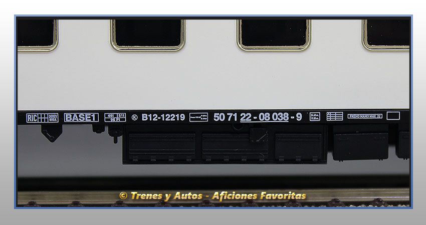 Coche pasajeros B12 "Transición" - Renfe